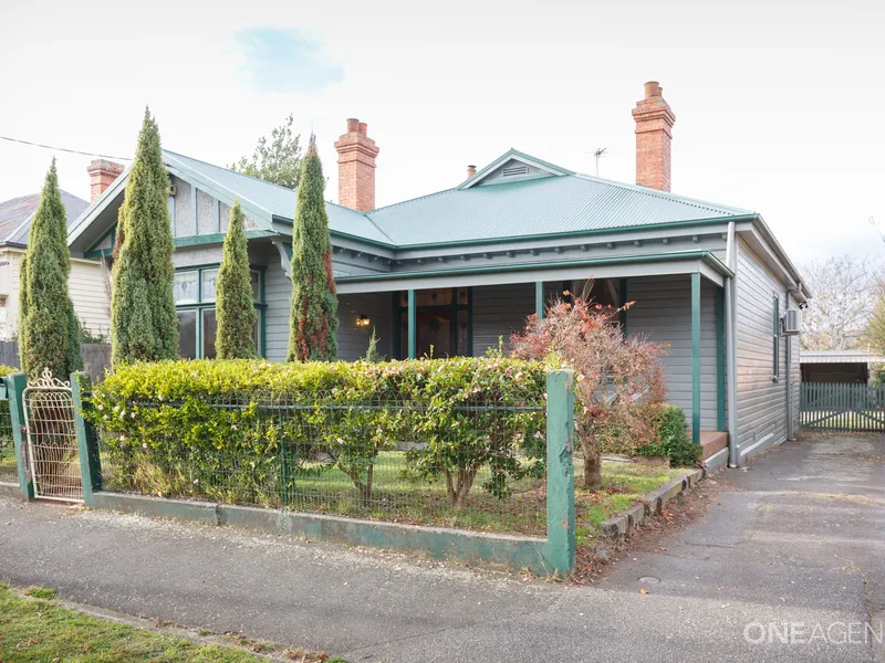 Open this Thursday 10th of June 2:00pm - 2:30pm, Friday 11th of June 2:00pm - 2:30pm and Saturday 12th June 11:00 - 11:30am