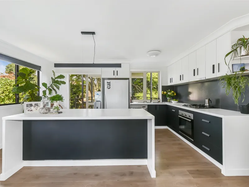 North Toowoomba Large family renovated home.