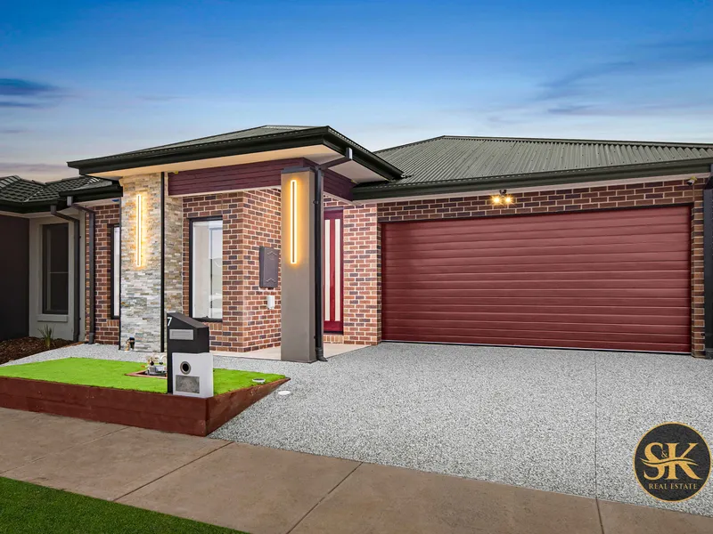 !!!!!!! BRAND NEW HOUSE LIKE A DIAMOND IN BLUESTONE ESTATE TARNEIT !!!!!!!!!!