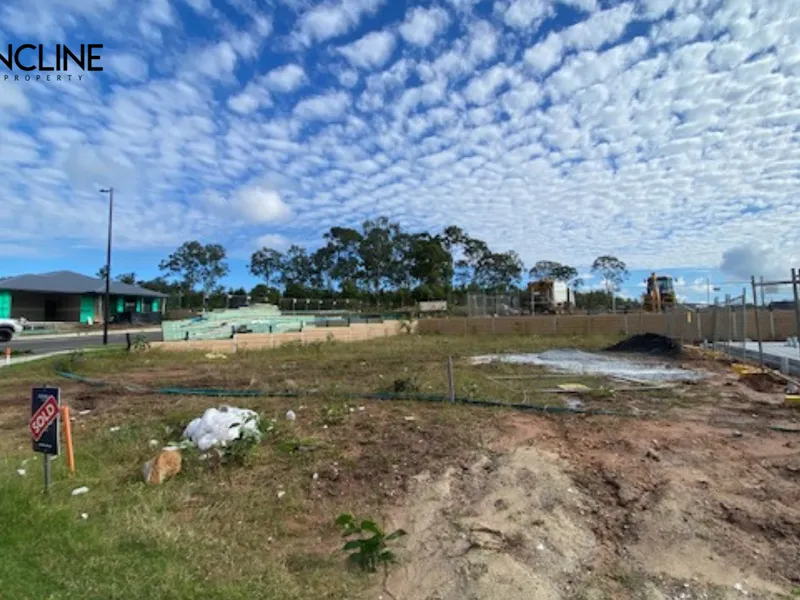 TITLED BLOCK - READY TO BUILD ON!