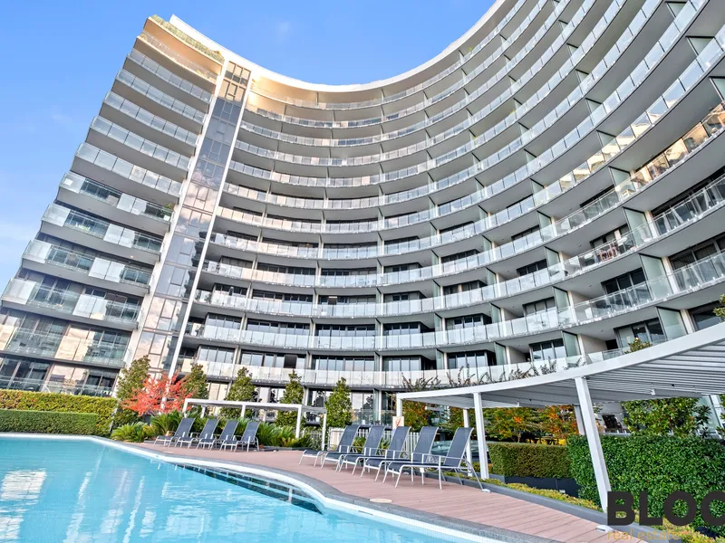 Space, luxury and panoramic views in the heart of the CBD