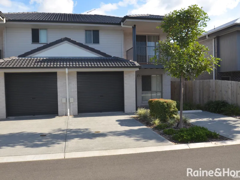 $395 pw Lovely Modern 3 Bed Townhouse For Rent