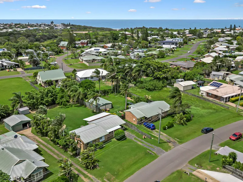 Renovated Coastal Brick Home On 1,012sqm