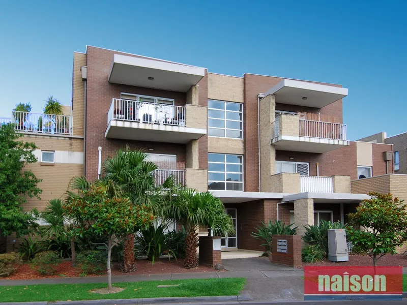 Modern living amongst peaceful parklands