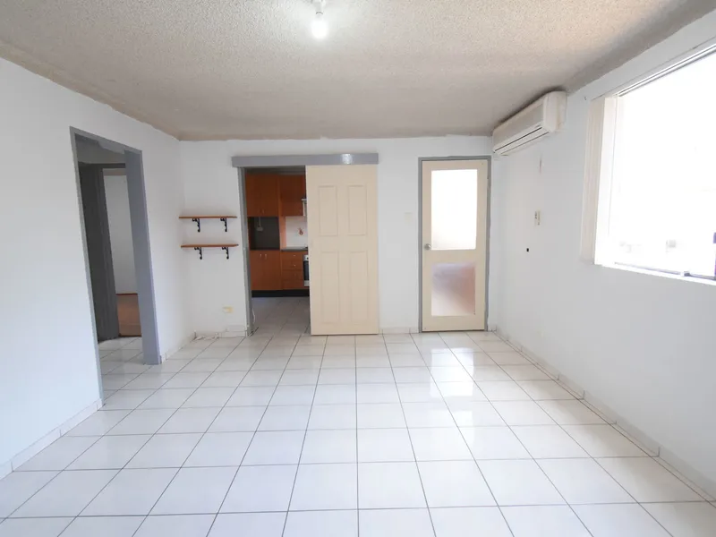 EXCELLENT CONDITION 2 BEDROOM UNIT WITH LOCK UP GARAGE. LOCATED AT  FIRST FLOOR !