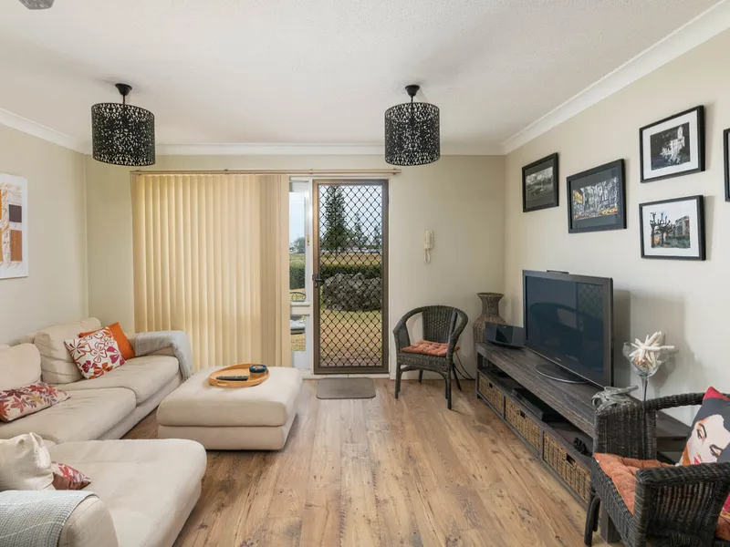 Furnished - Super Central With Beautiful Presentation!
