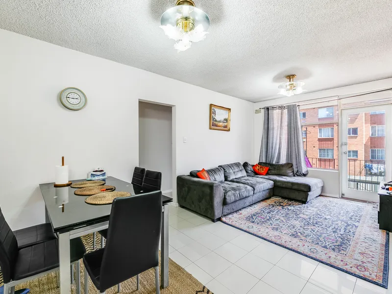 2 Bedroom Eastlakes Apartment