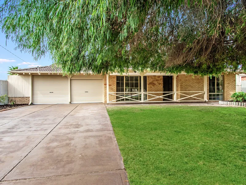 Location, Location, Location - Live close to the Beach