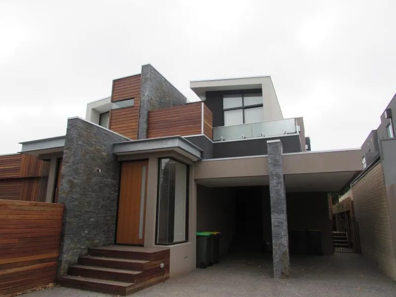 3 BEDROOM TOWNHOUSE IN PRIME LOCATION