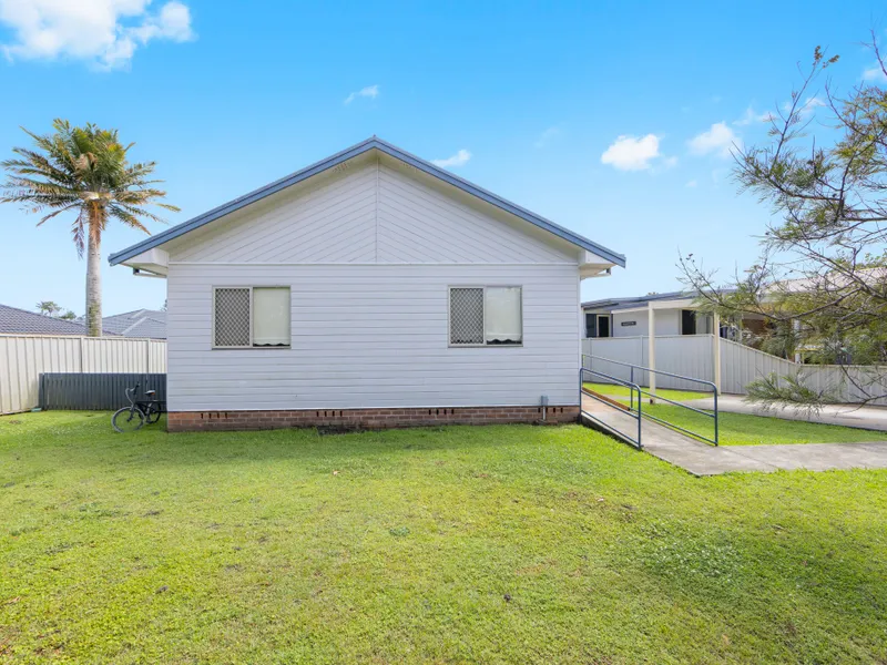 3 bedroom house with in walking distance to village ammenities