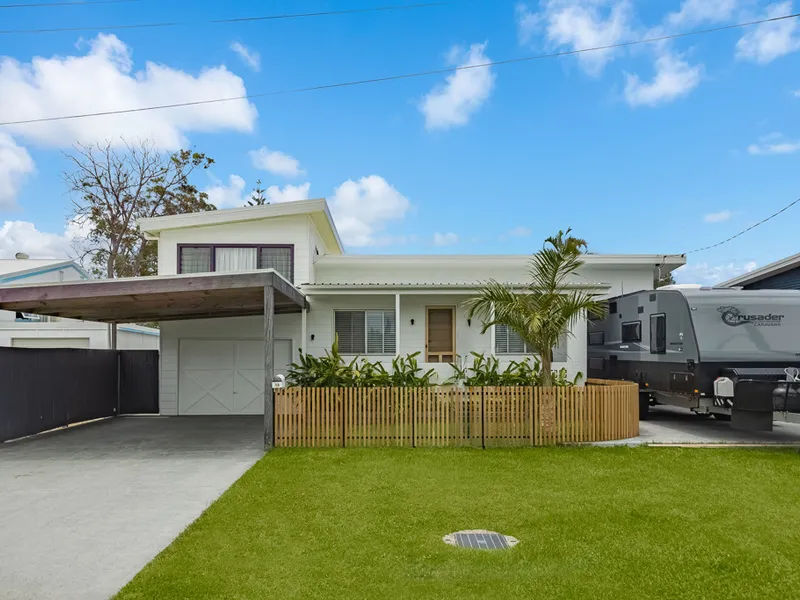 CONTEMPORARY CLASSIC CHARMER IN PRIME LOCALE