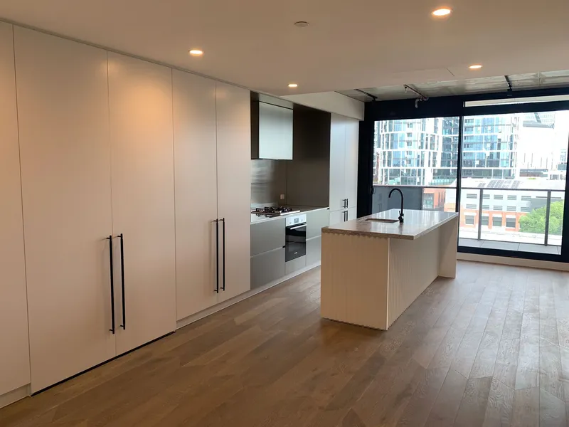 West End 3 Bed 2 Bath 2 car parks - Luxury with amazing facilities