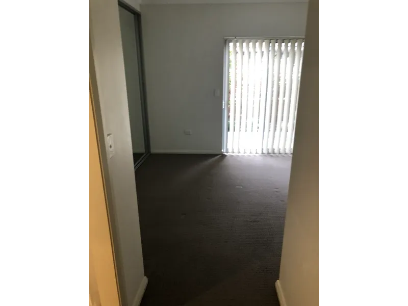 1 X WEEK FREE RENT