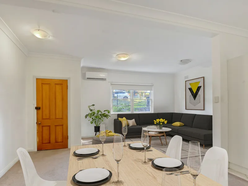 Light-Filled Duplex Over 3 Levels!