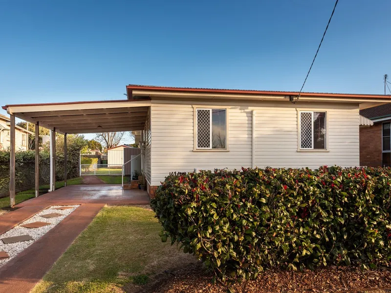 Neat and Tidy family Home in Great Location with Gardening included