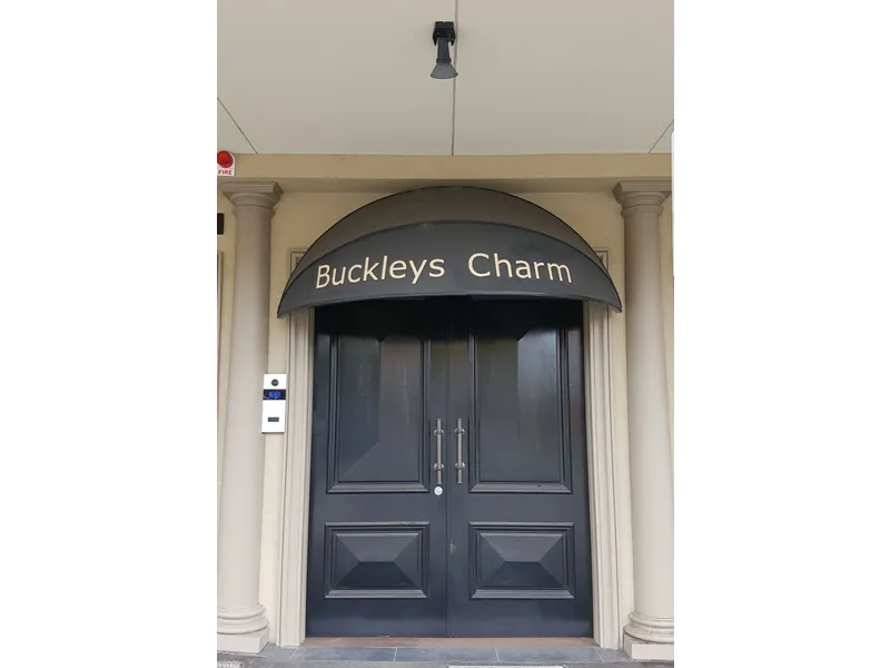 BOUTIQUE STYLE Apartment in the heart of Essendon 111 sq Mts