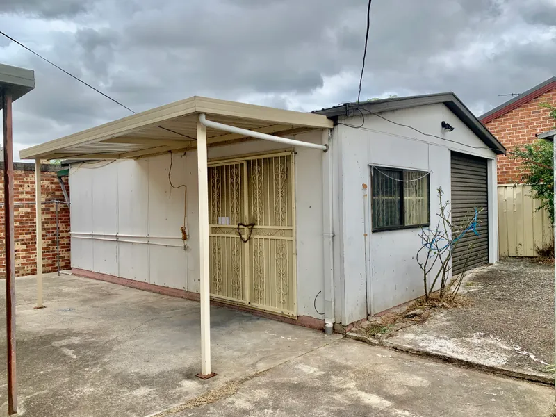 SUPER CHEAP GRANNY FLAT