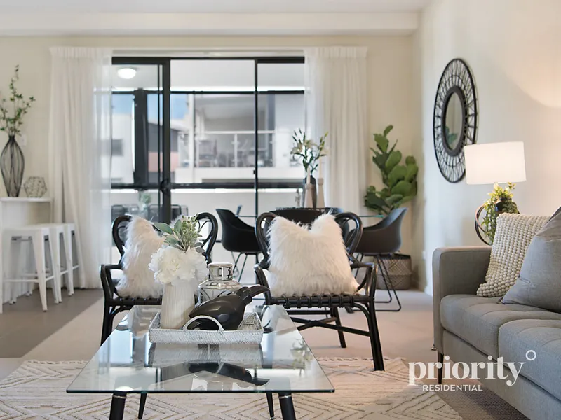Large Spacious Living… Conveniently Located 