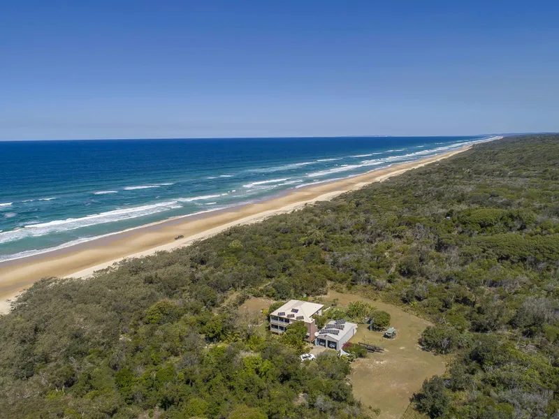 LIVE ON FRASER ISLAND - BEACHFRONT PARADISE WITH INCOME !