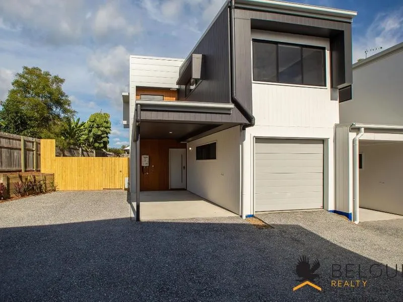 Luxury, modern terrace home available for the summer!