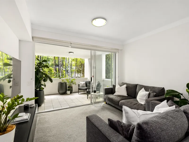 Modern Unfurnished Apartment!