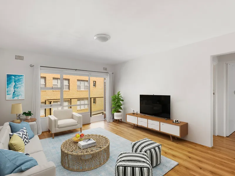 Immaculate Beach Pad on the Eastern Hill