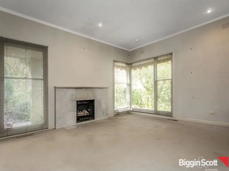 Quiet and poised 3-bedroom house