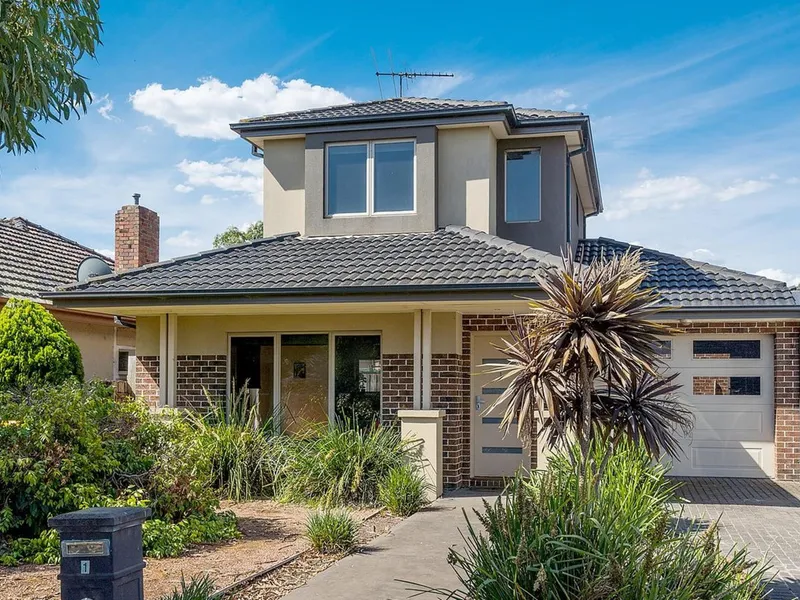 PRIVATE, LOW MAINTENANCE, STYLISH!