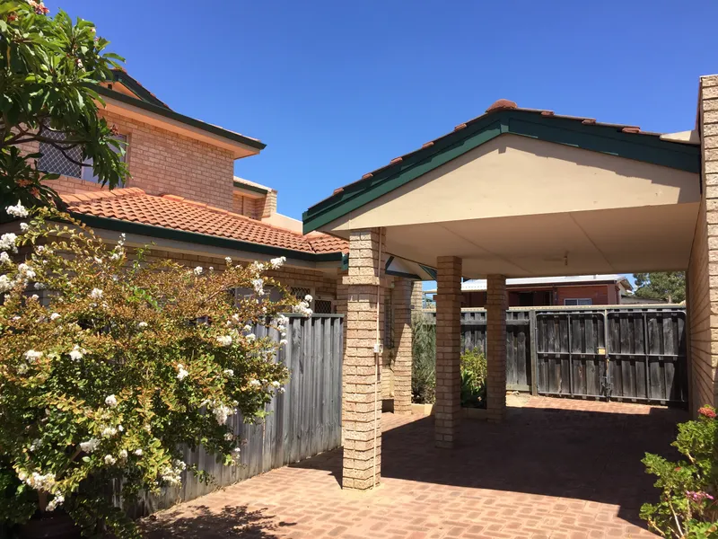 SECURED QUIET LOCATION - 3 Bedroom 2 Bathroom Double -Storey Townhouse