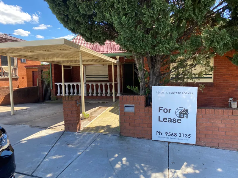Massive 4 bedrooms Home freshly painted Available Now!!