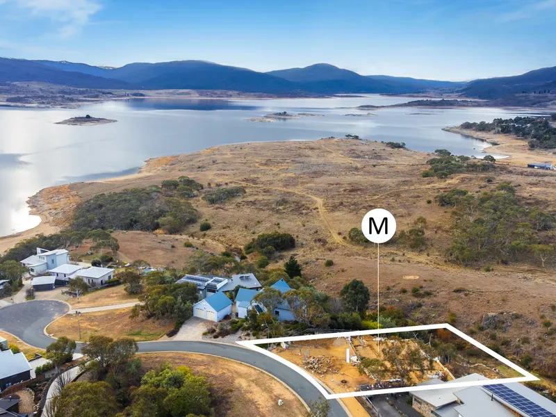 East Jindabyne Dual Occupancy Project with Expansive Lake & Mountain Views