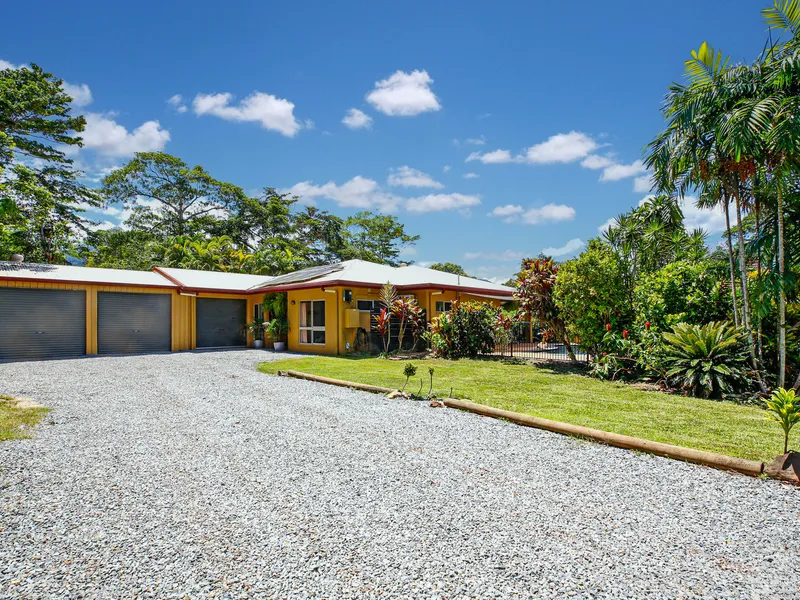 Acreage 4486m2 - 4 Bedroom Home and Pool - Room for Your Horse