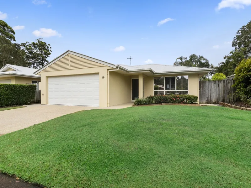 BEAUTIFULLY APPOINTED PET FRIENDLY VILLA