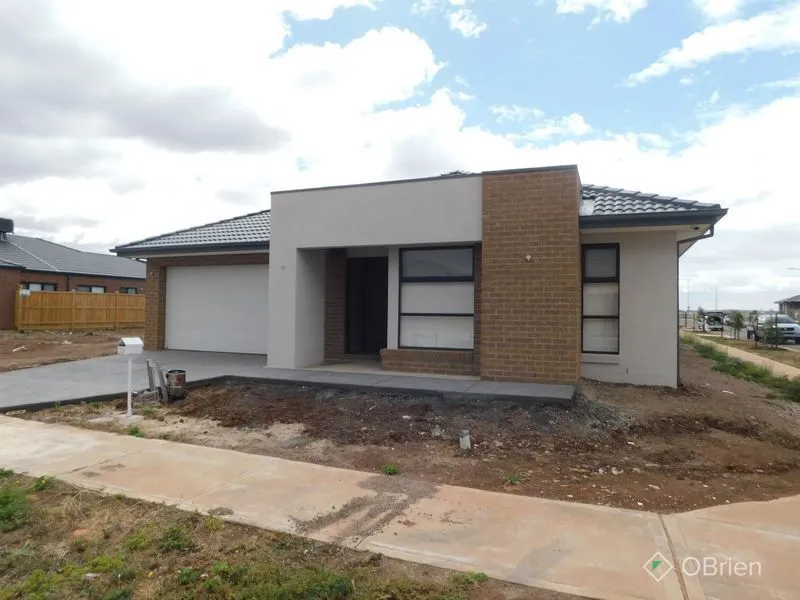 PERFECT LOCATION TO ALL SCHOOLS, COLLEGES & SHOPPING FACILITIES