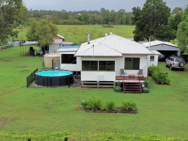 THE LITTLE COUNTRY DREAM IS WAITING FOR NEW OWNERS