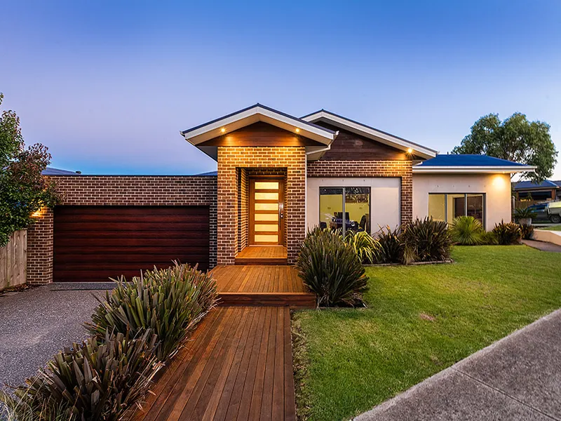 **GRAND OPENING THIS SATURDAY** THE GREAT FAMILY ENTERTAINER - PICTURESQUE PARKLAND ADJACENT!