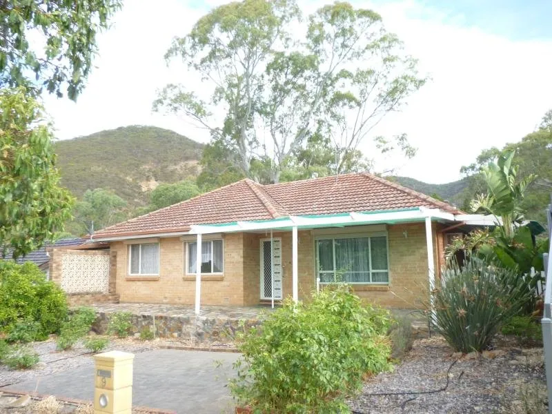 SHORT TERM LEASE ONLY - 6 MONTHS. NEAT AND TIDY HOME IN ENVIABLE LOCATION. DUCTED REVERSE CYCLE AIR-CONDITIONING. DISHWASHER, GARAGE/WORKSHOP