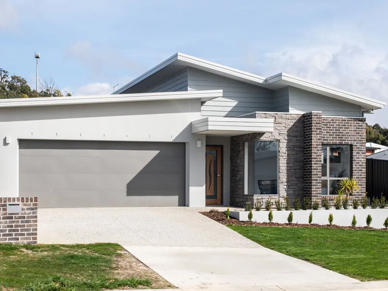 Beautiful near new home, high quality finishes and fixtures, stunning undercover alfresco area