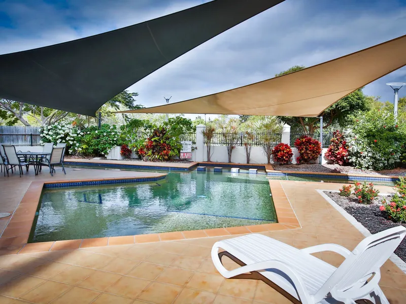 Modern Fully Furnished Apartment With Views