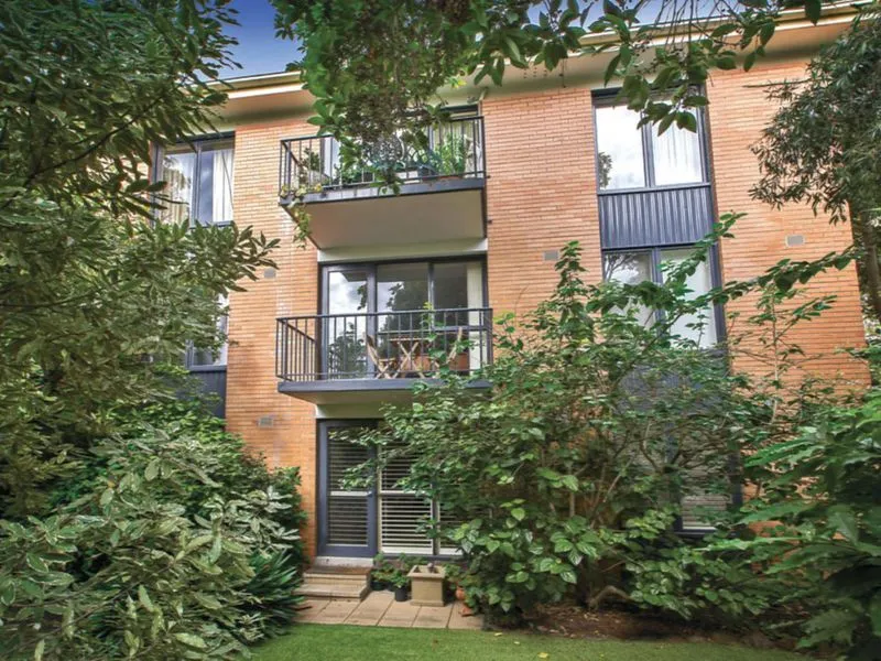 Delightful Ground Floor Apartment!