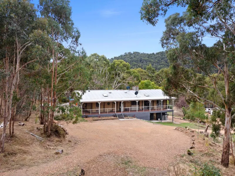 Peaceful Lifestyle Property on 22 Acres (Approx.)