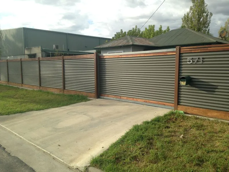 JUST MINUTES FROM SHOPPING & TRANSPORT