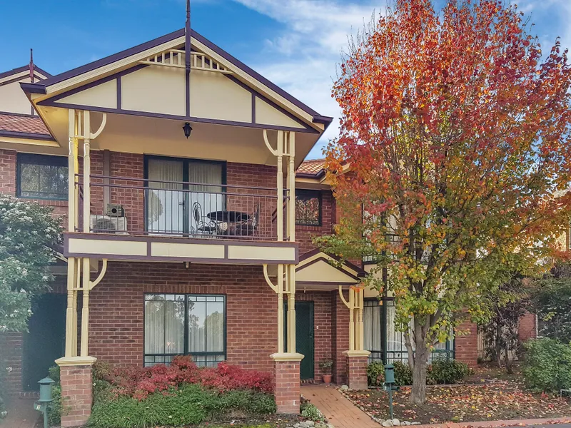 Impeccable Townhouse in Great Location