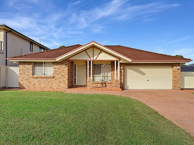 Family Home - Close to Beaches, Primary School, Shops