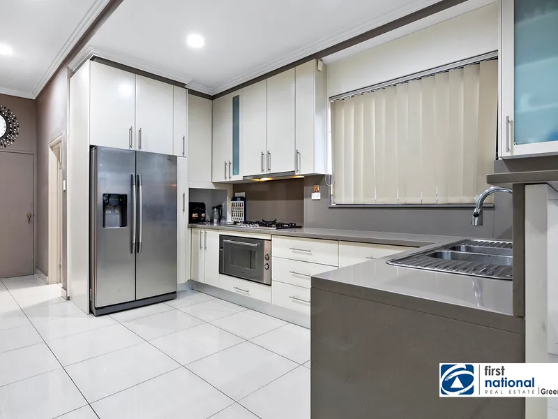 FREESTANDING FAMILY HOME WITH POTENTIAL FOR DUAL INCOME