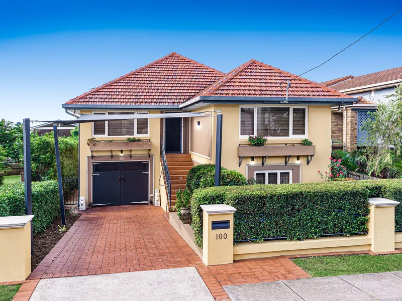 Family Entertainer in a Tranquil Setting