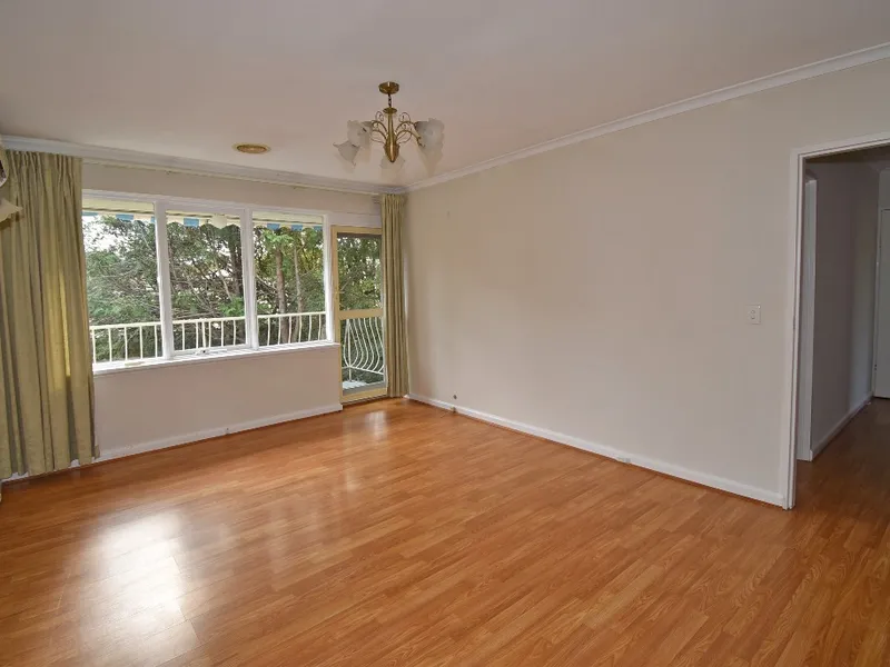 THREE BEDROOM APARTMENT IN A GREAT LOCATION
