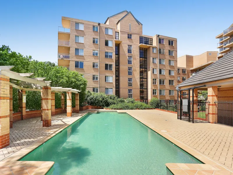 This 3 bedroom unit situated in Auburn is conveniently located only minutes from schools, shops, public transport and parks.