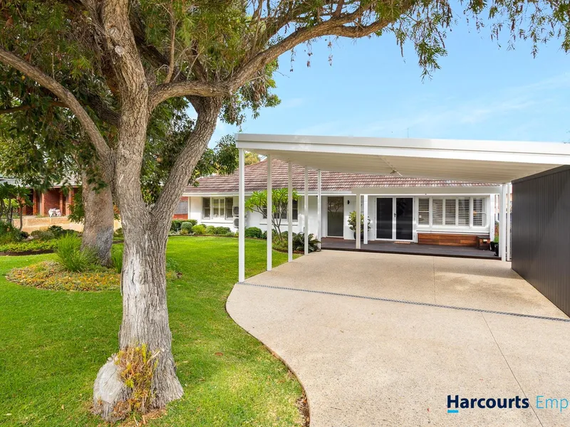 Exquisite Mid-Century Stunner