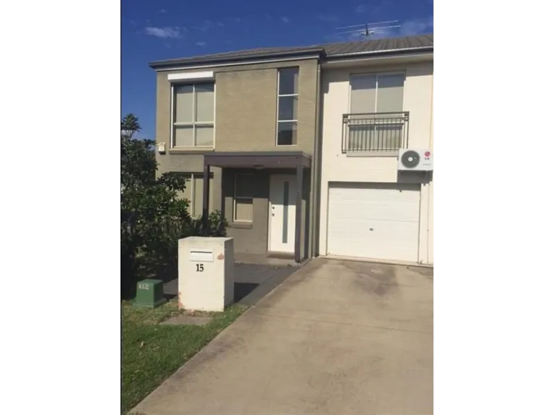 3 BEDROOM DOUBLE DUPLEX!